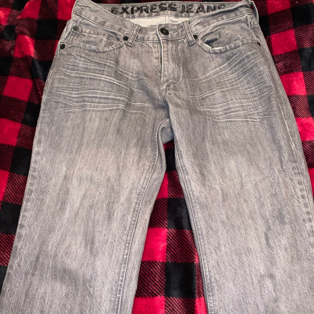 Men’s 30x30 Express straight leg jeans!